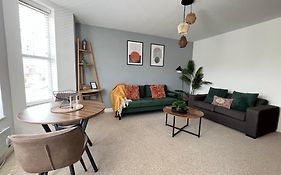 One Bedroom Apartment By Worthing Seafront